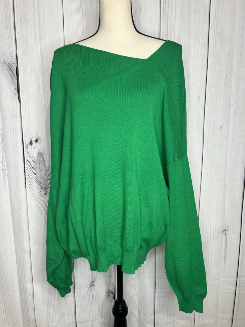 Umgee Green V Neck Asymmetrical Sweater Size L Ribbed Long Sleeve